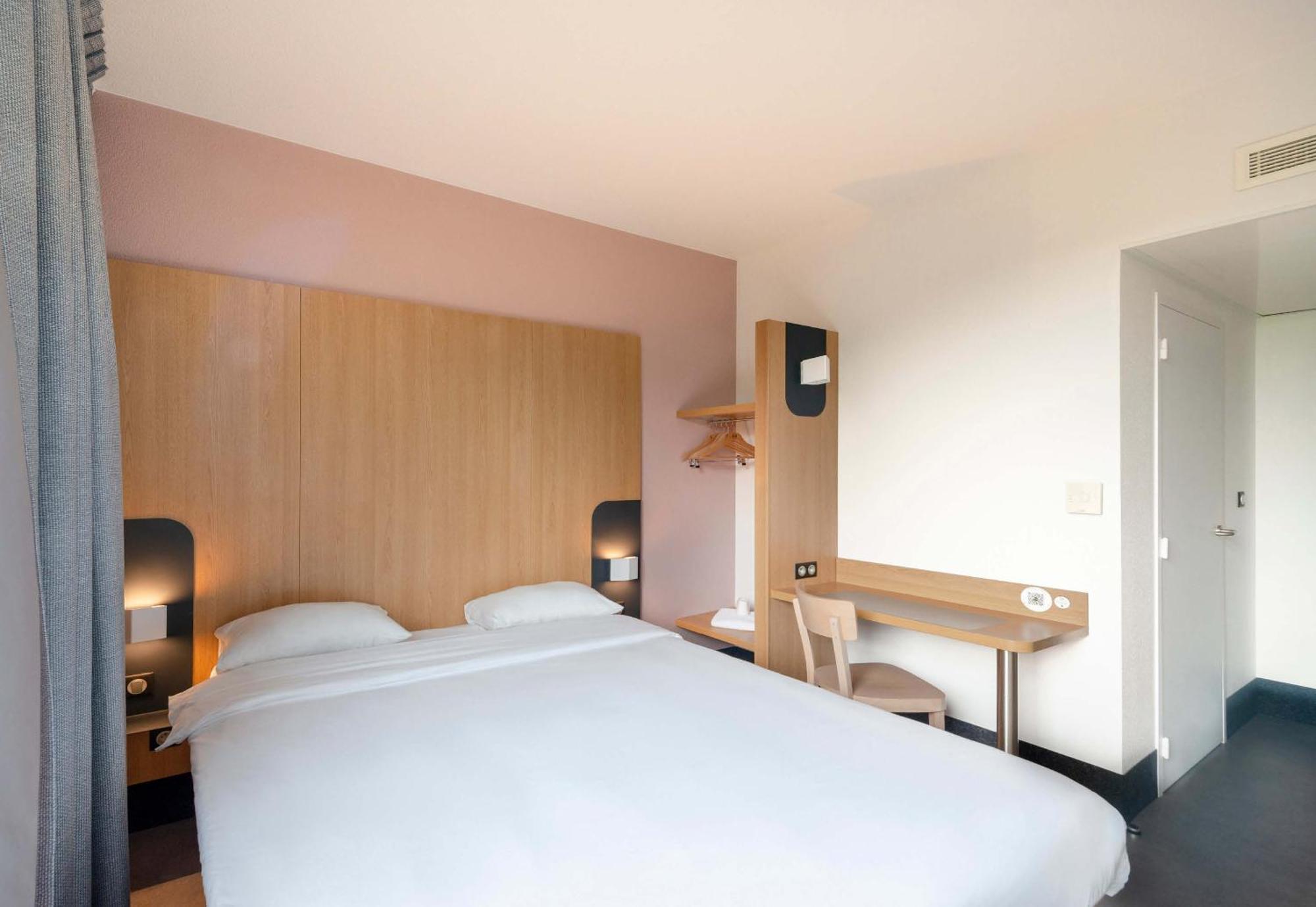 B&B Hotel Nantes 사브네 외부 사진