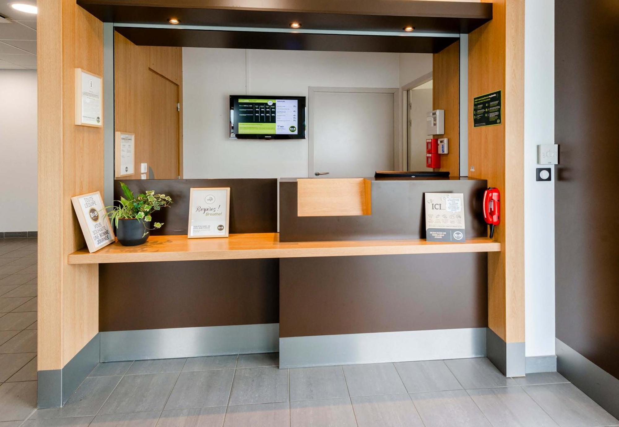 B&B Hotel Nantes 사브네 외부 사진